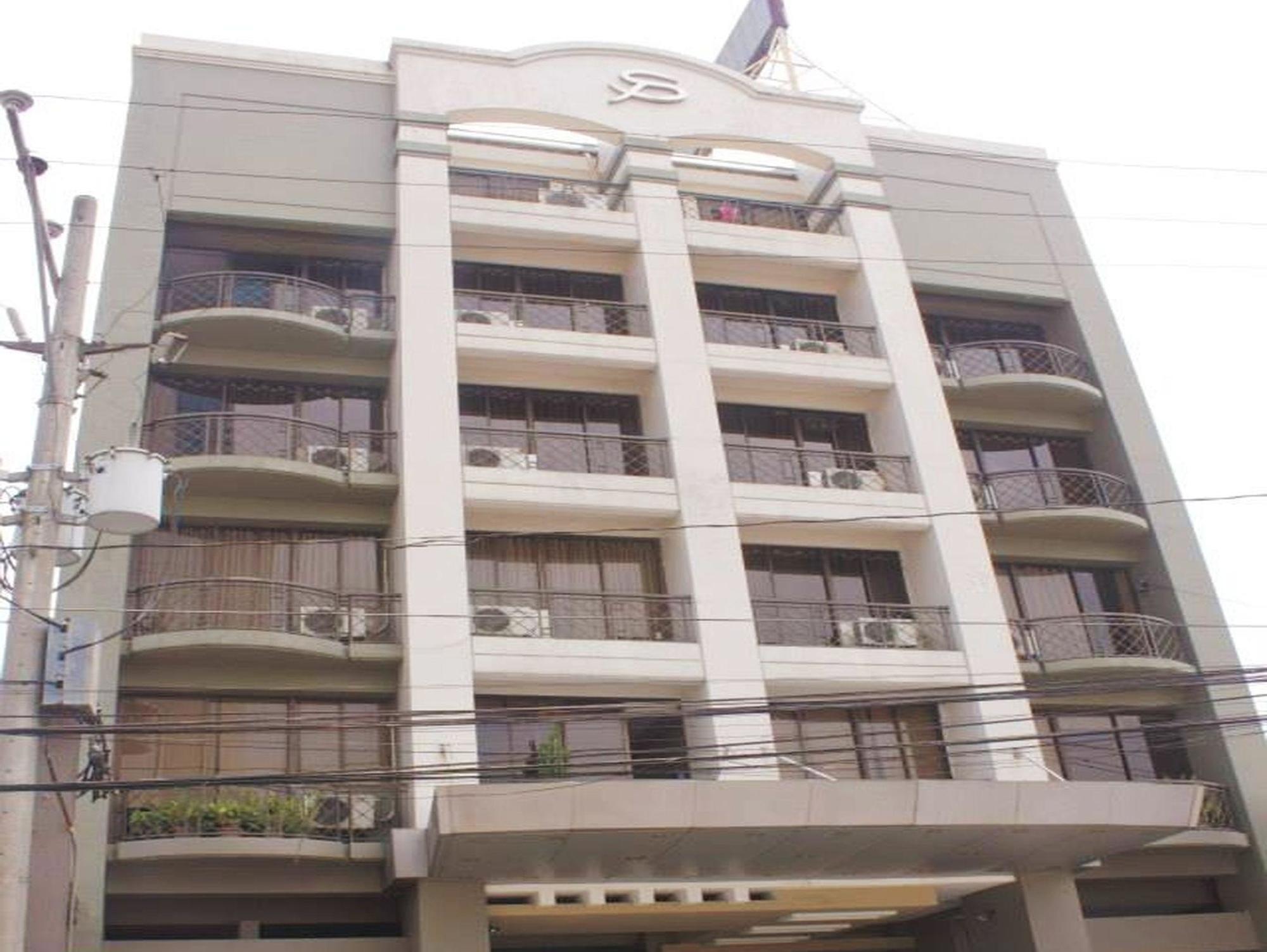 Vive Hotel San Pedro Makati Exterior foto