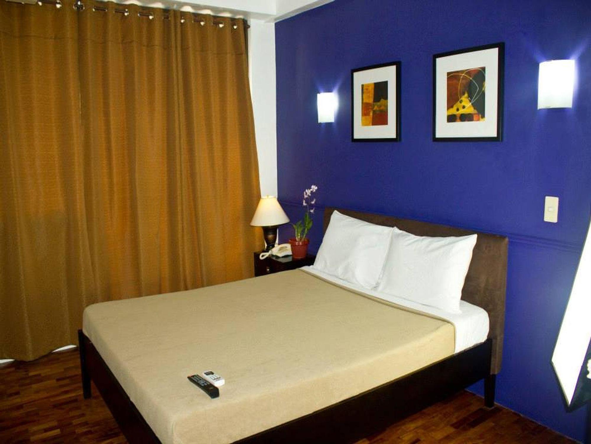 Vive Hotel San Pedro Makati Exterior foto