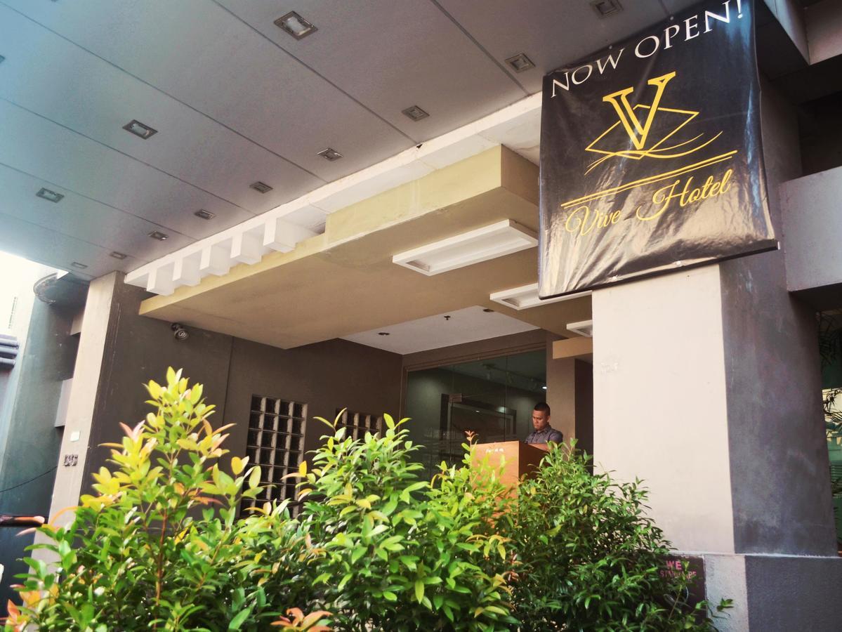 Vive Hotel San Pedro Makati Exterior foto