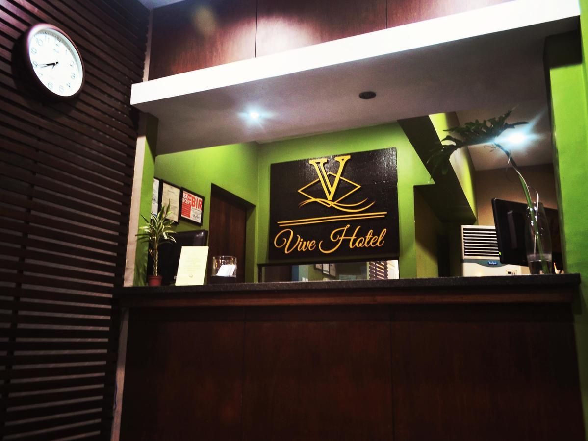 Vive Hotel San Pedro Makati Exterior foto