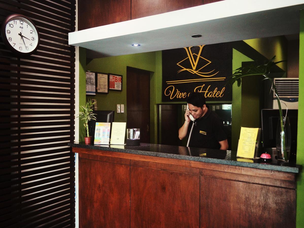 Vive Hotel San Pedro Makati Exterior foto