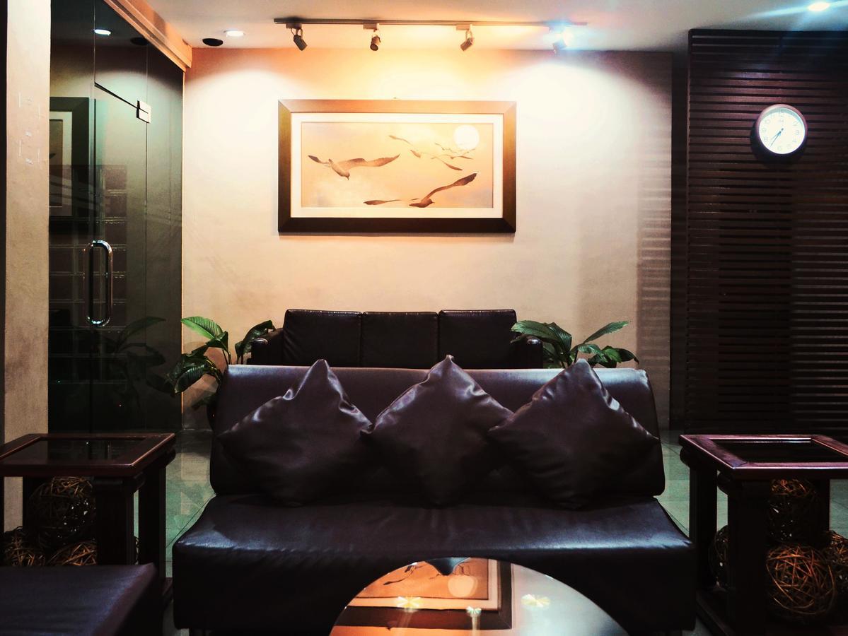 Vive Hotel San Pedro Makati Exterior foto